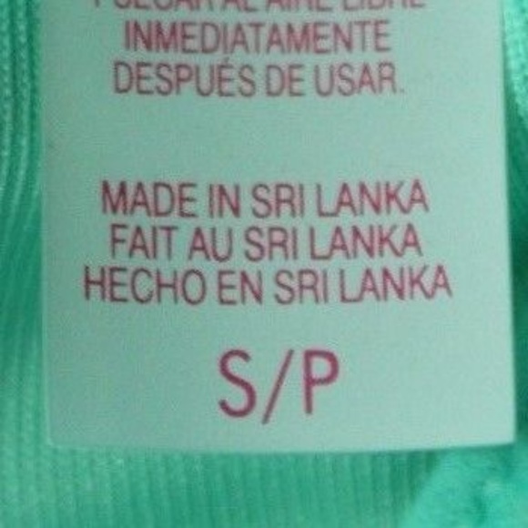 Victoria's Secret The Teeny Triangle - Picture 3 of 3